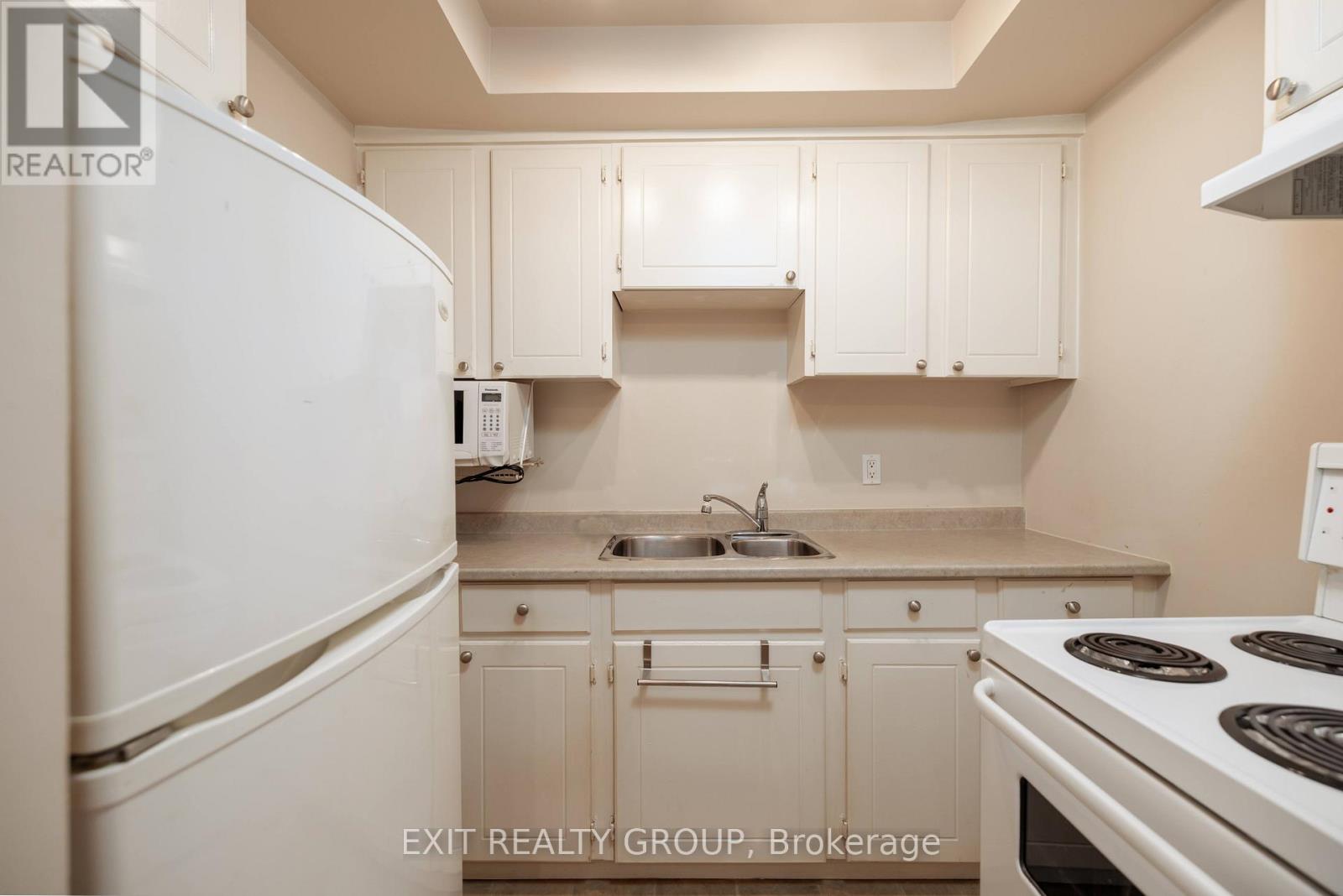 308 - 25 College Street E, Belleville, Ontario  K8P 2E3 - Photo 15 - X12607098