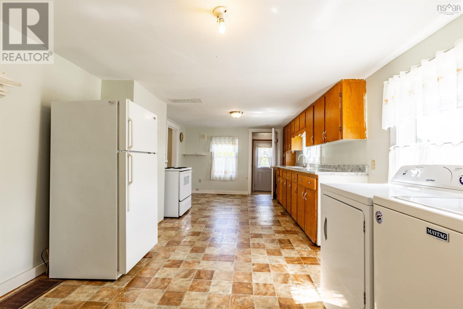 147 Chemin Des Cottreau Road, Wedgeport, Nova Scotia  B0W 3P0 - Photo 3 - 202512823