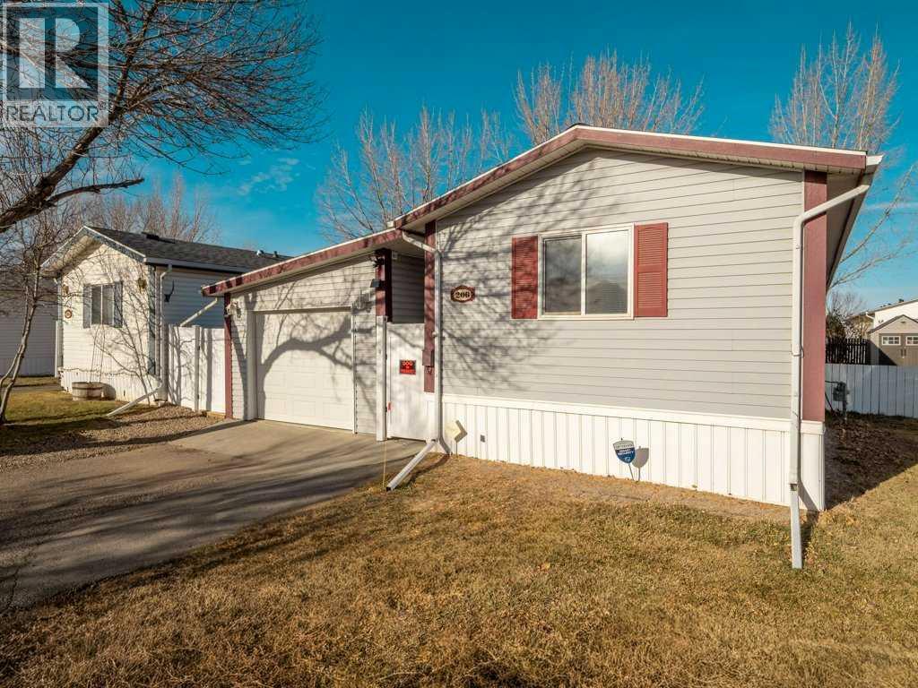 206 Station Boulevard, Coaldale, Alberta  T1M 1P5 - Photo 3 - A2270594