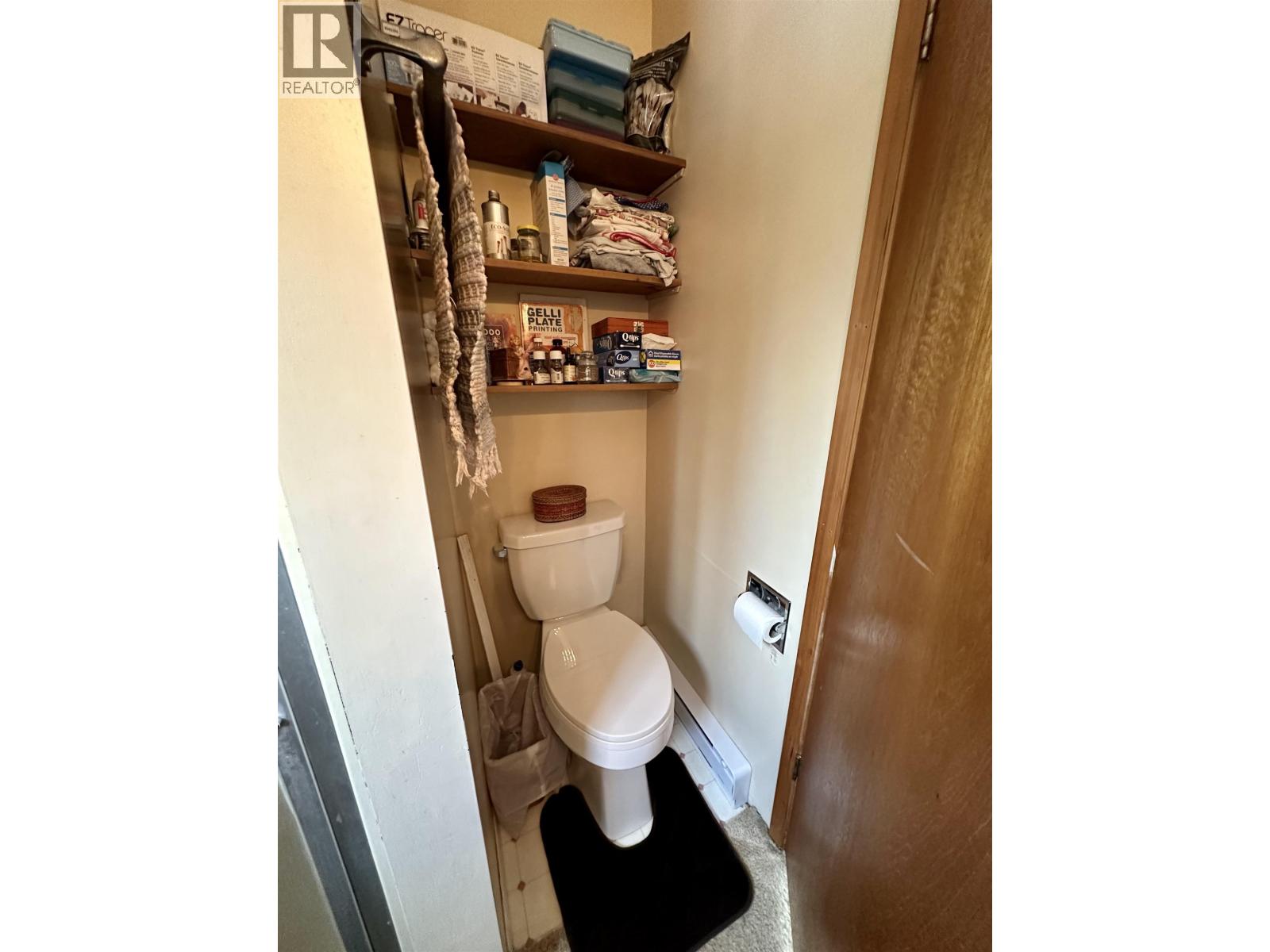 6808 Stokes Road, 100 Mile House, British Columbia  V0K 2E2 - Photo 15 - R3070803