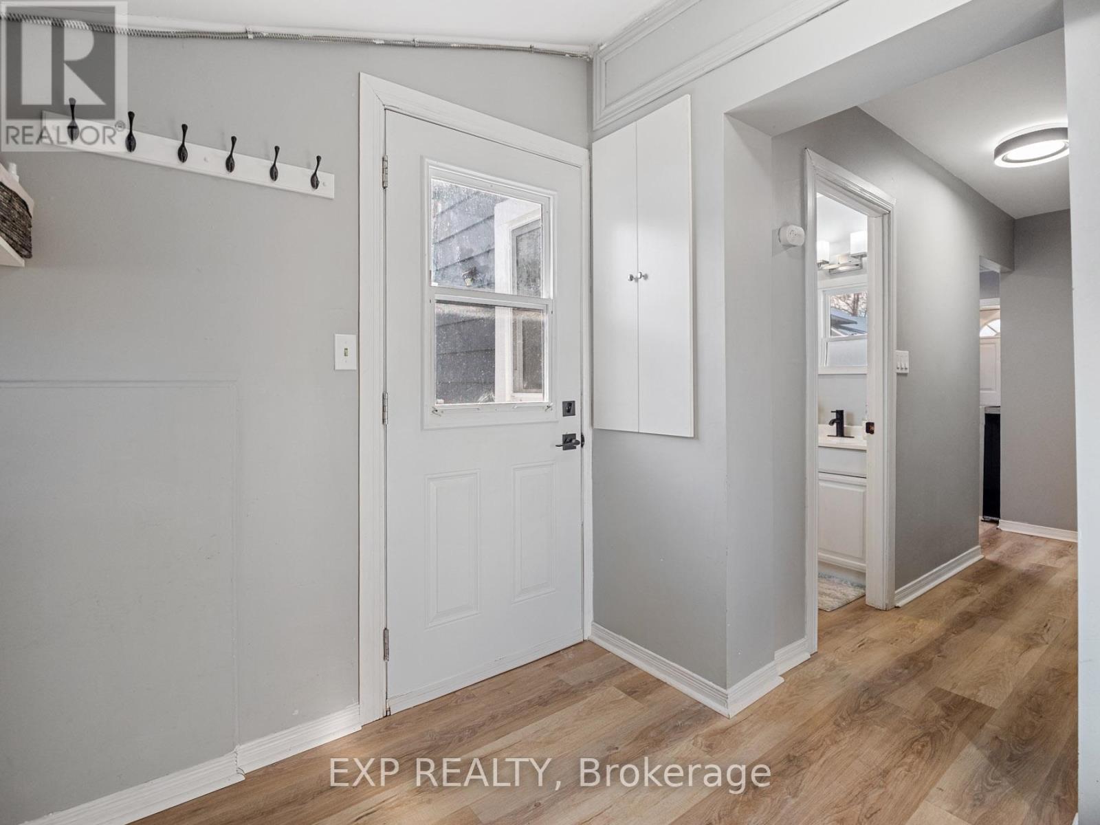 4354 Fifth Avenue, Niagara Falls, Ontario L2E 4R2 - Photo 22 - X12611046