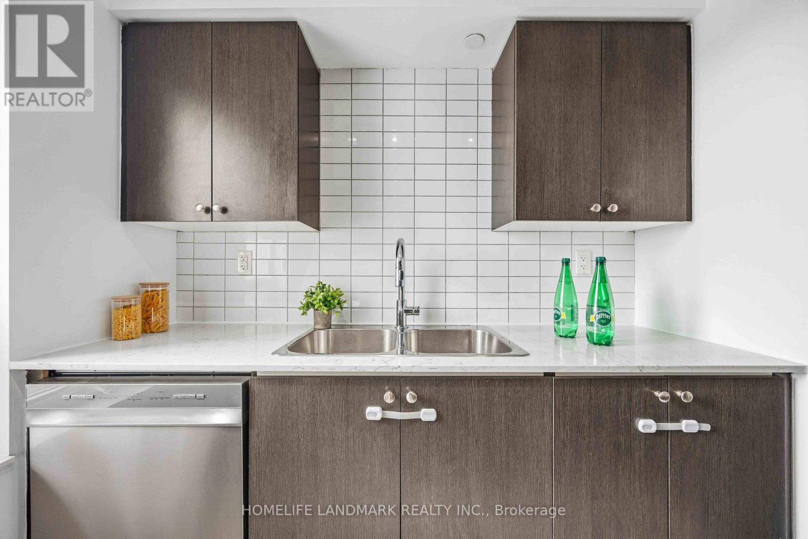 1105 - 1346 Danforth Road, Toronto, Ontario M1J 0A9 - Photo 7 - E12603546