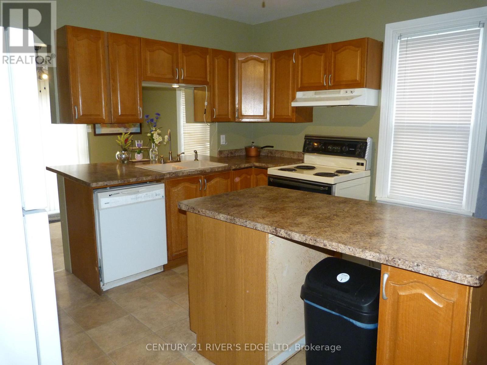 453 May Street, North Dundas, Ontario  K0C 2K0 - Photo 11 - X12611038