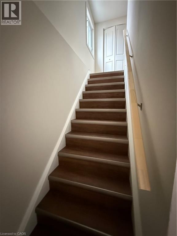 112 Woodpoppy Crescent, Kitchener, Ontario N2E 3R1 - Photo 2 - 40792988