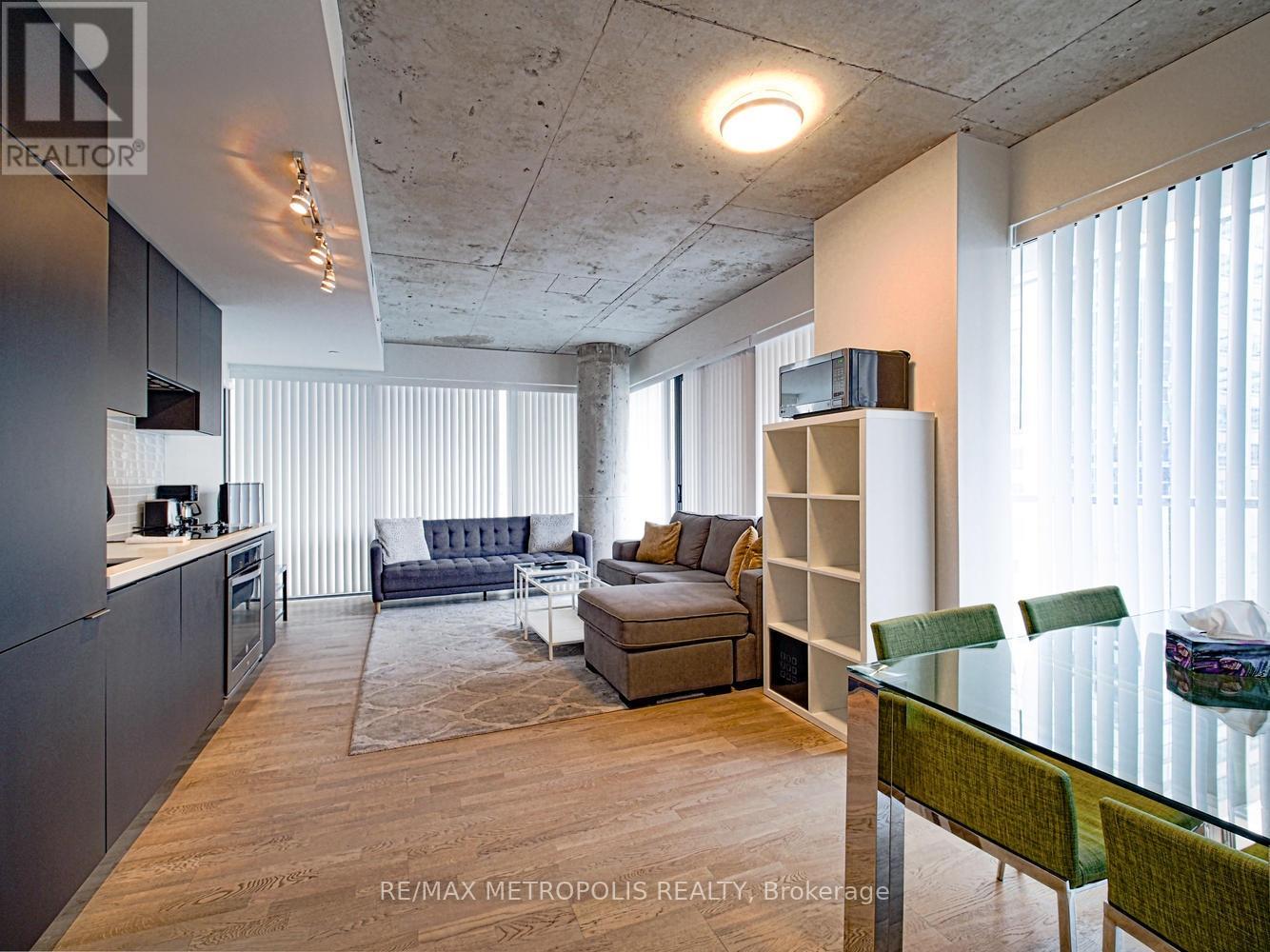 1011 - 60 Colborne Street, Toronto, Ontario  M5E 1E3 - Photo 2 - C12610978