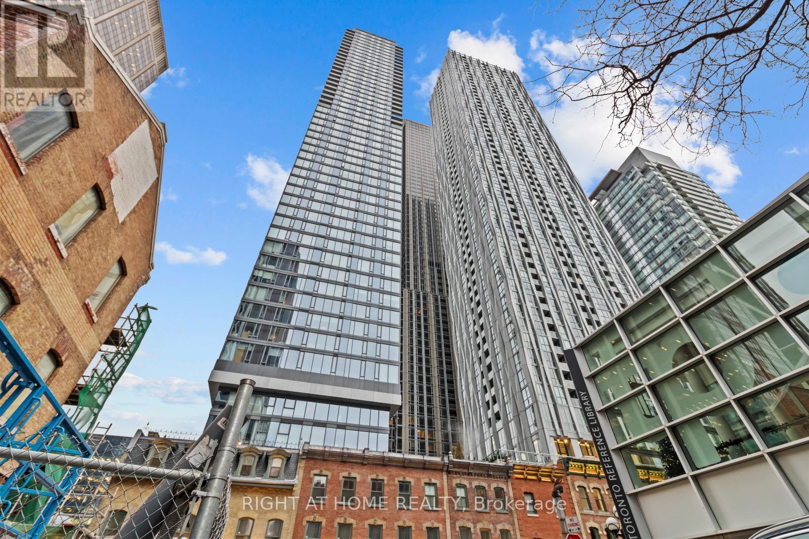 4205 - 8 CUMBERLAND STREET, Toronto, Ontario