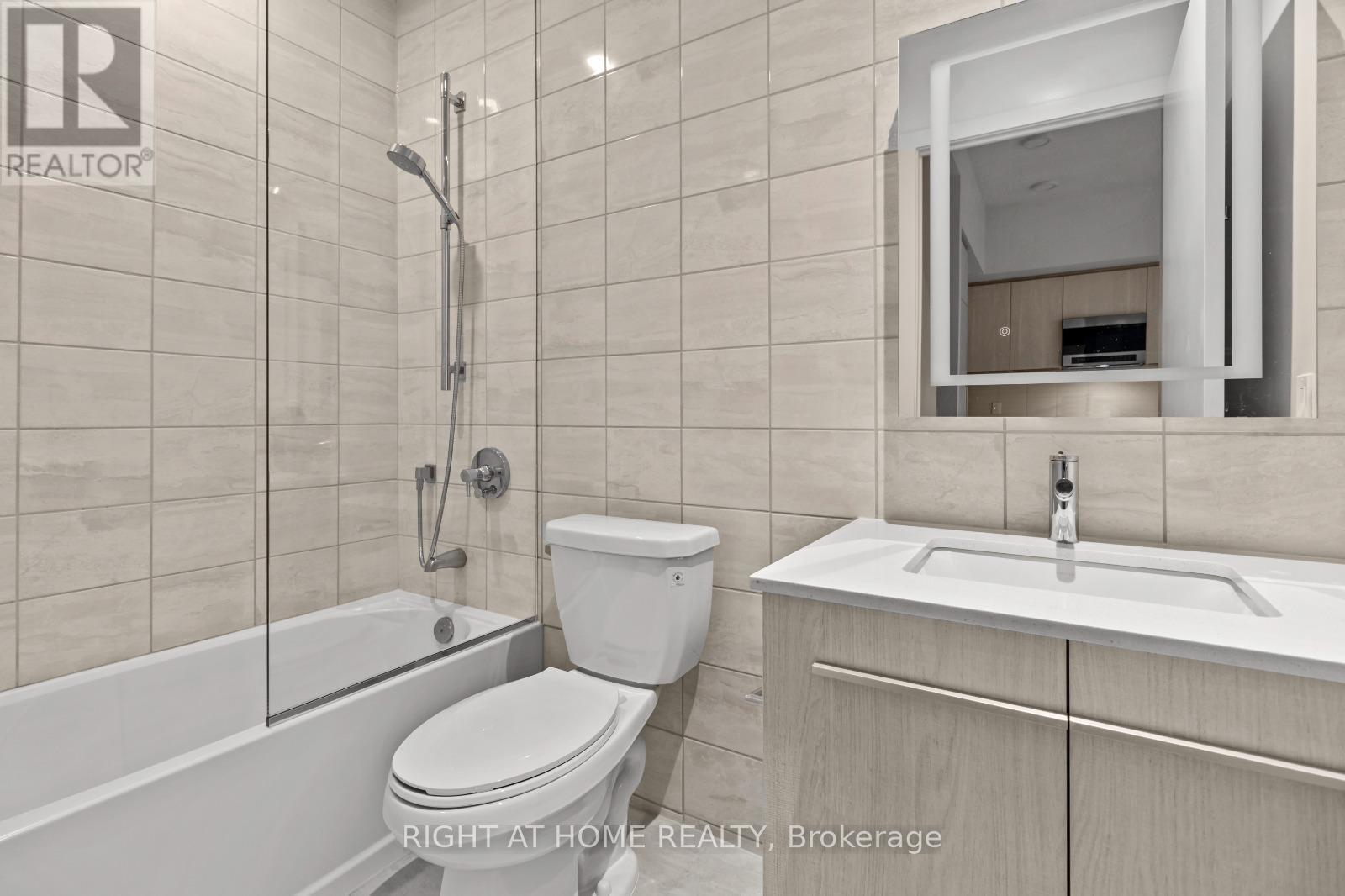 4205 - 8 Cumberland Street, Toronto, Ontario  M4W 0B6 - Photo 11 - C12610980