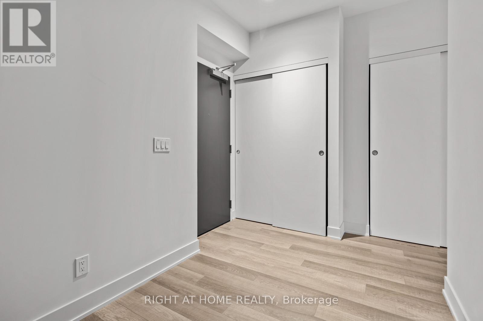 4205 - 8 Cumberland Street, Toronto, Ontario  M4W 0B6 - Photo 13 - C12610980