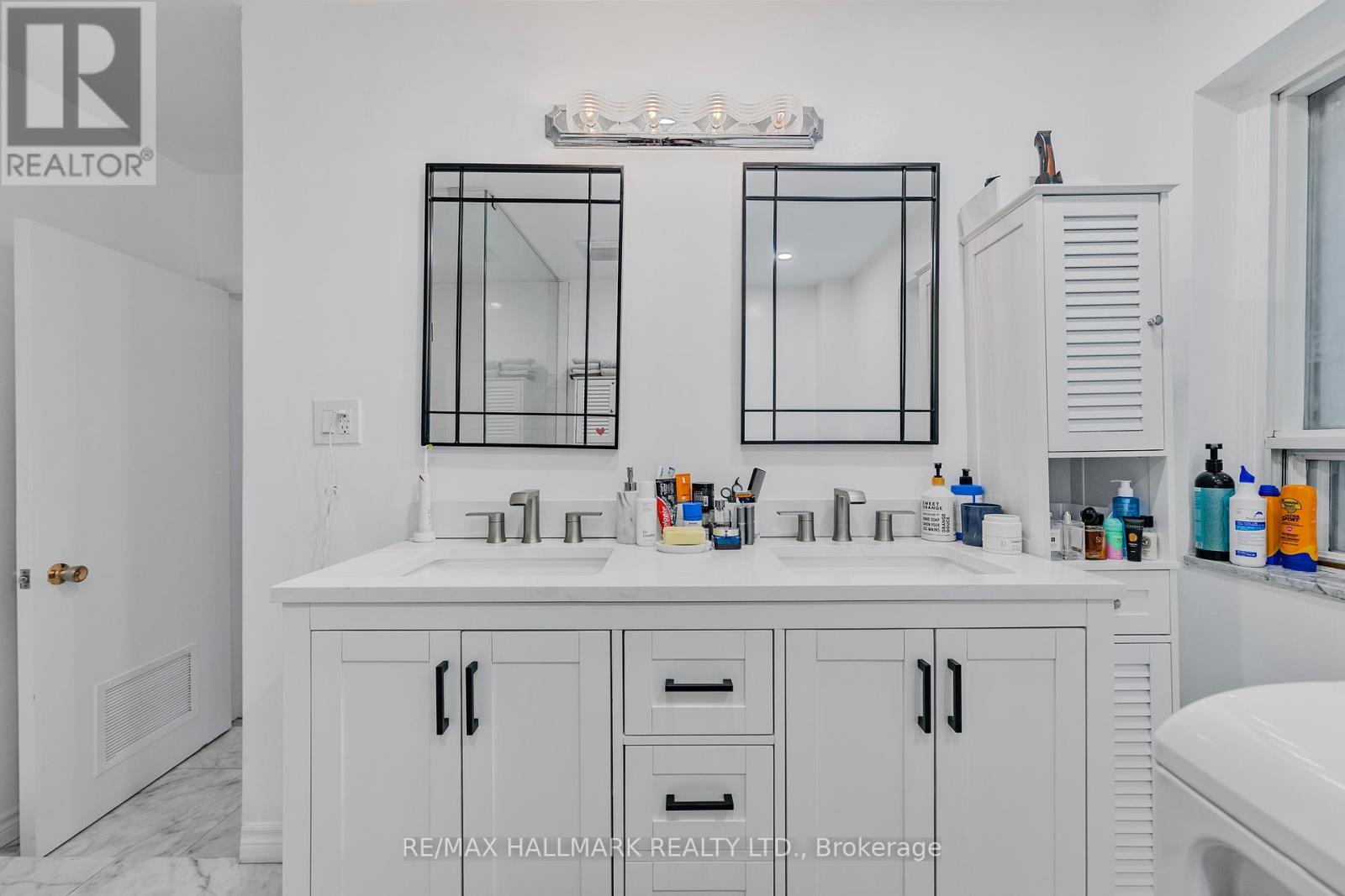 80 Berkinshaw Crescent, Toronto, Ontario  M3B 2T2 - Photo 31 - C12610988