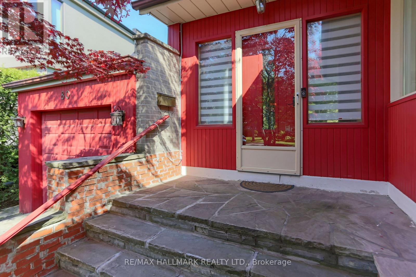 80 Berkinshaw Crescent, Toronto, Ontario  M3B 2T2 - Photo 4 - C12610988