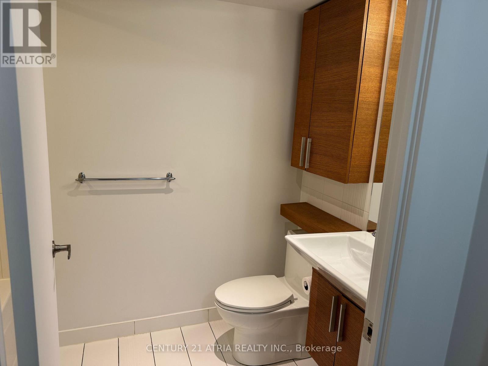 2602 - 25 Capreol Court, Toronto, Ontario  M5V 3Z7 - Photo 8 - C12611028
