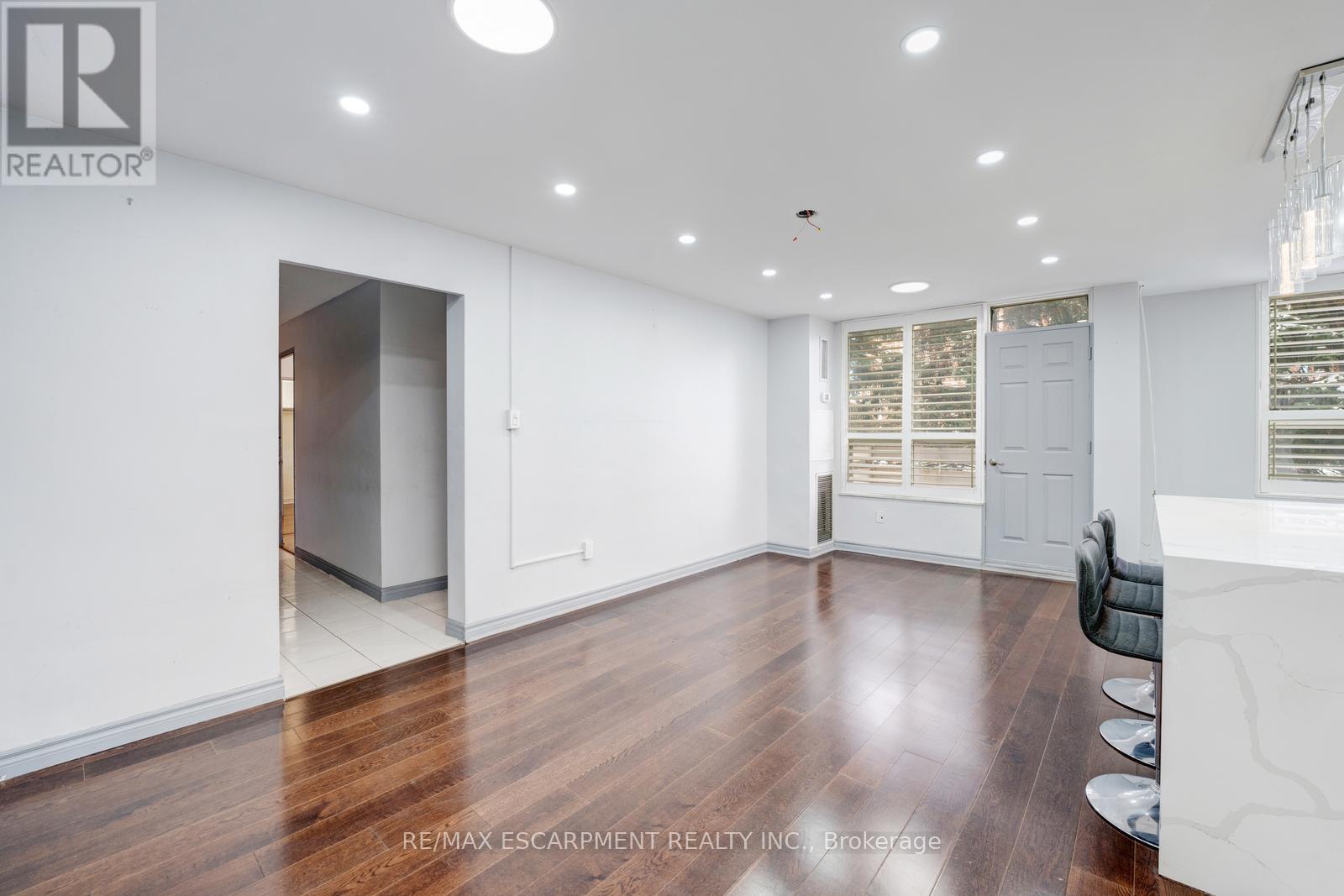 206 - 10 Edgecliff Golfway, Toronto, Ontario M3C 3A3 - Photo 15 - C12611044