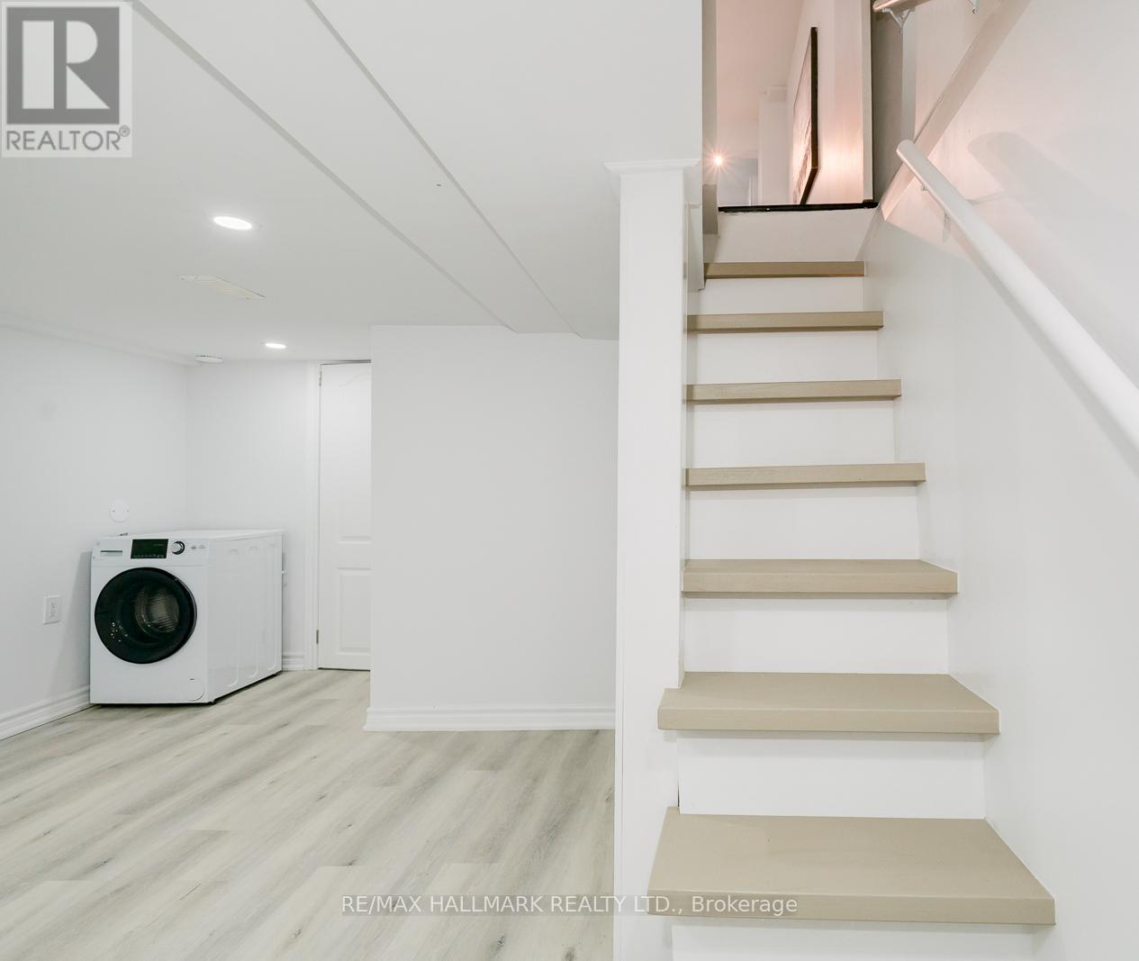 106 Willow Avenue, Toronto, Ontario  M4E 3K3 - Photo 18 - E12483437