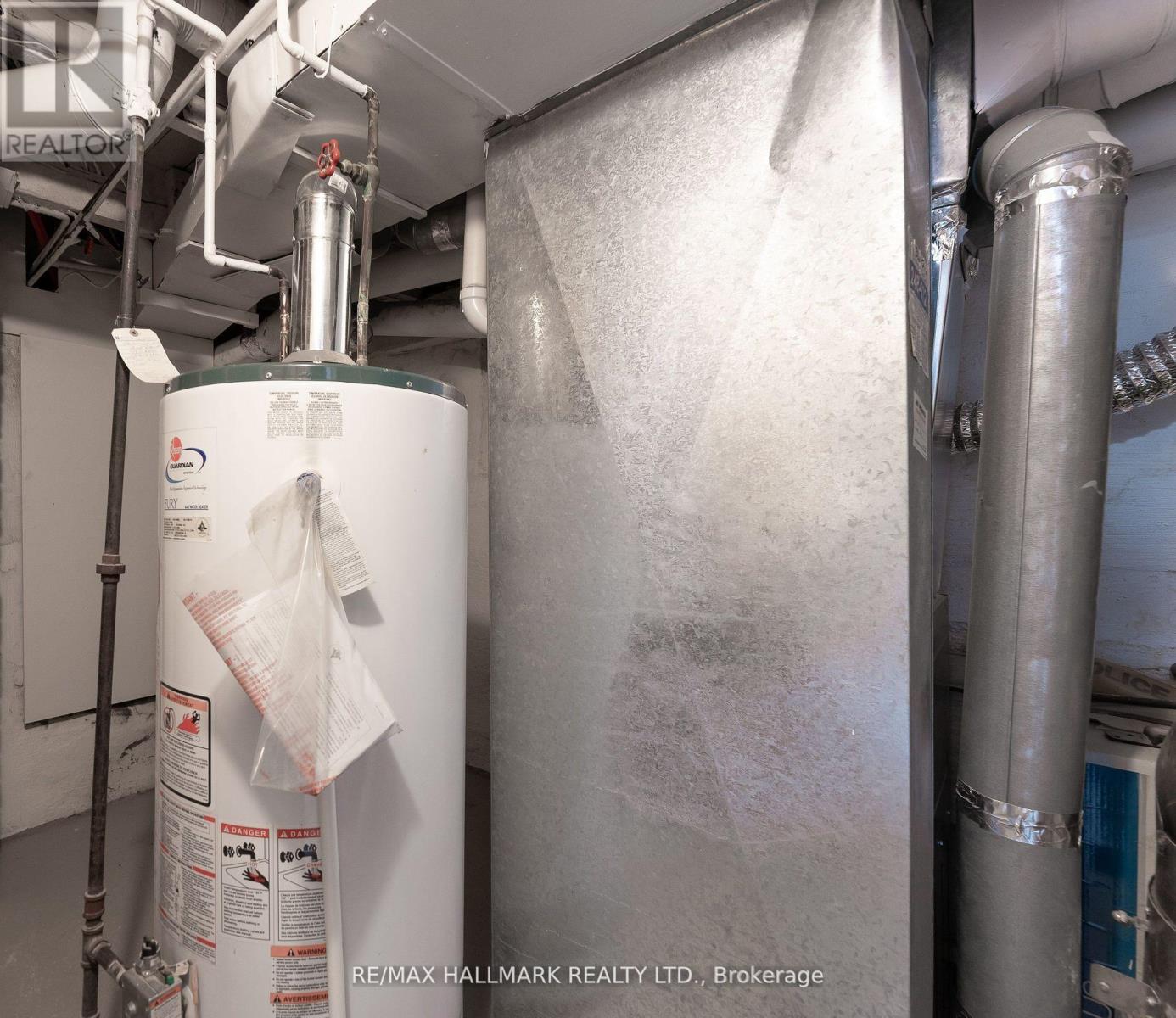 106 Willow Avenue, Toronto, Ontario  M4E 3K3 - Photo 20 - E12483437