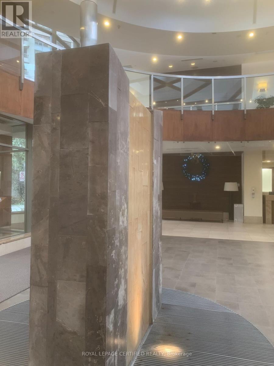 2104 - 3880 Duke Of York Boulevard, Mississauga, Ontario  L5B 4M7 - Photo 4 - W12587952