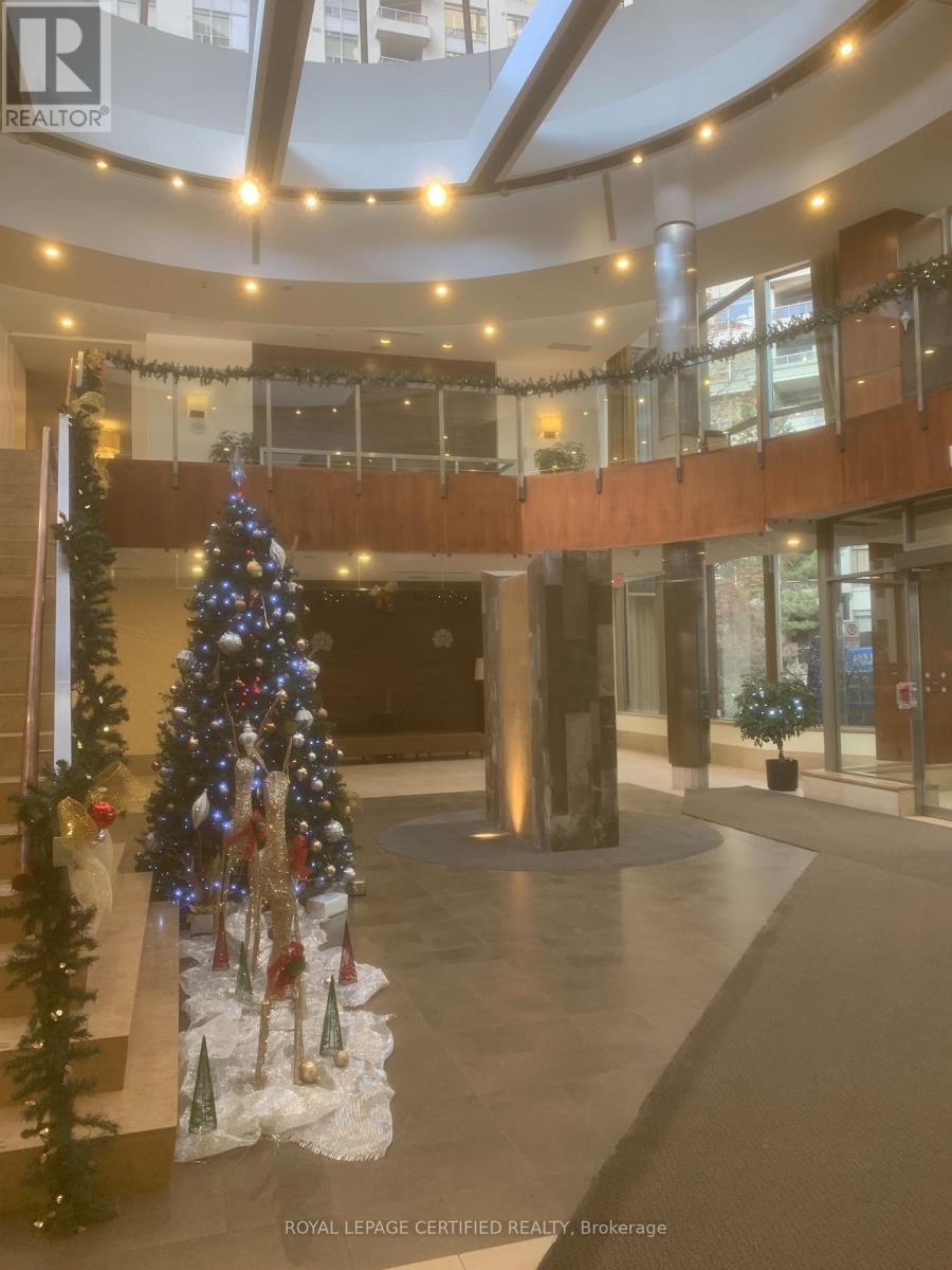 2104 - 3880 Duke Of York Boulevard, Mississauga, Ontario  L5B 4M7 - Photo 3 - W12587952