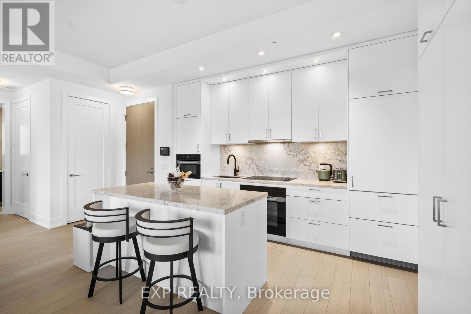 301 - 397 Royal Orchard Boulevard, Markham, Ontario  L3T 0H3 - Photo 10 - N12611022