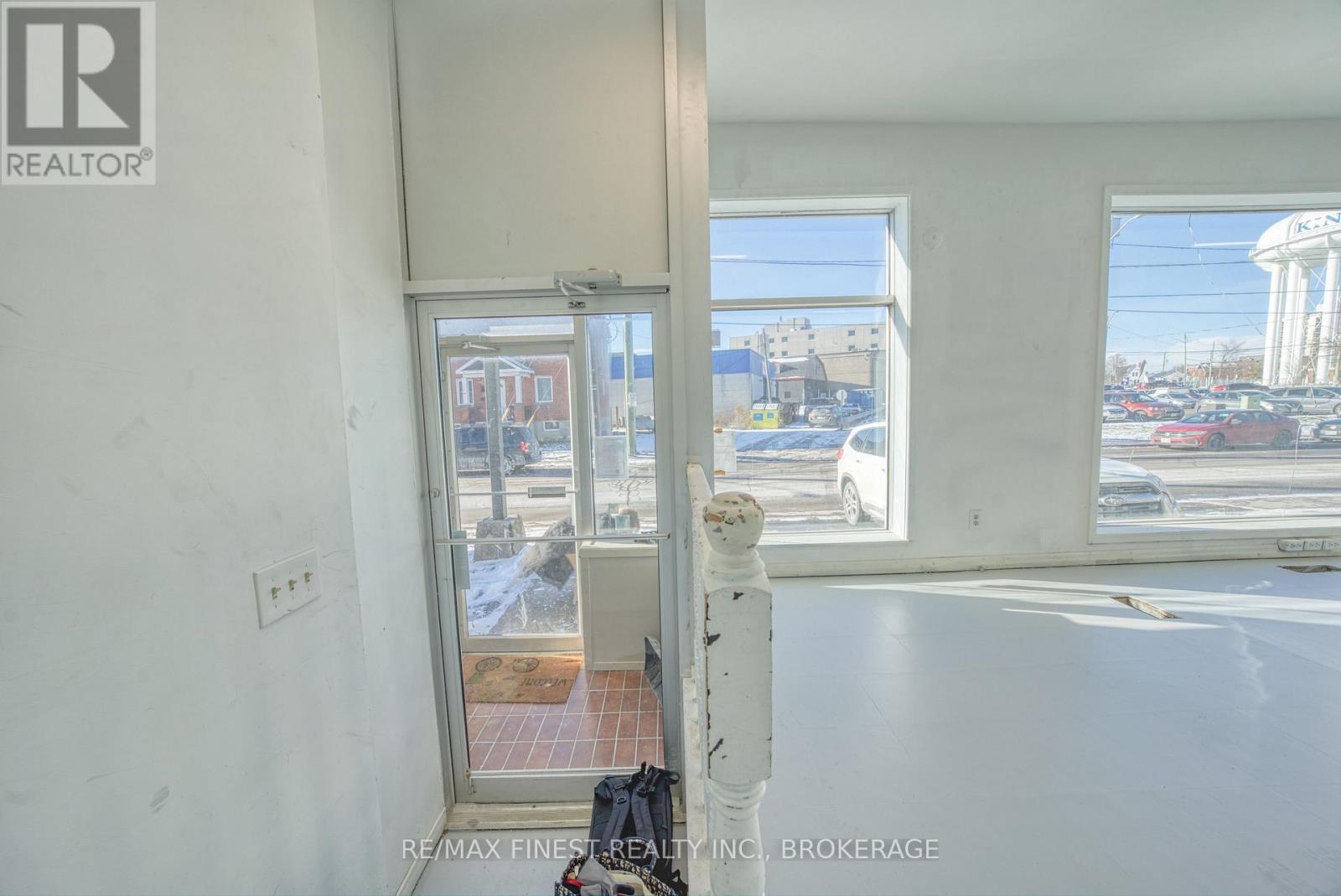 477 Macdonnell Street, Kingston, Ontario K7K 4W5 - Photo 9 - X12609562