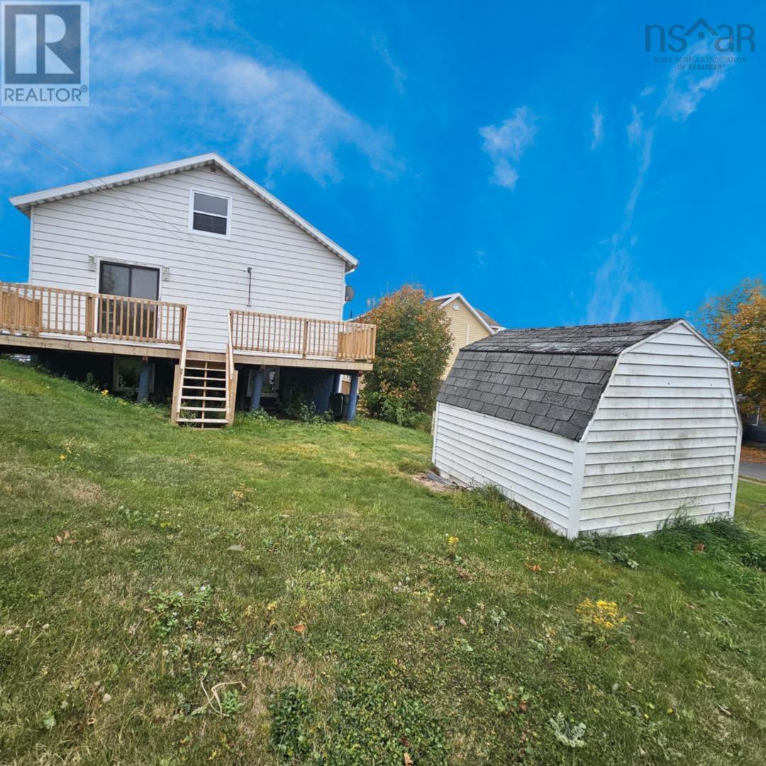 97 Fisher Street, Sydney, Nova Scotia  B1N 1R2 - Photo 4 - 202526125