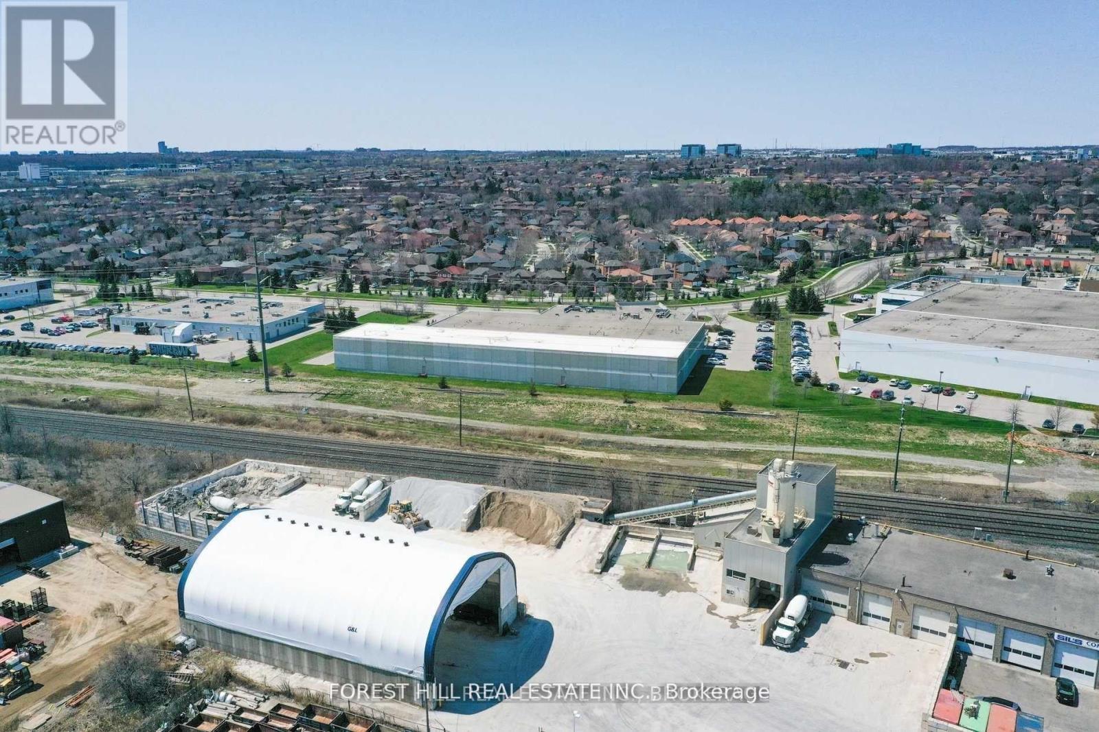 2524 Royal Windsor Drive, Oakville, Ontario  L5J 1K7 - Photo 16 - W12610976