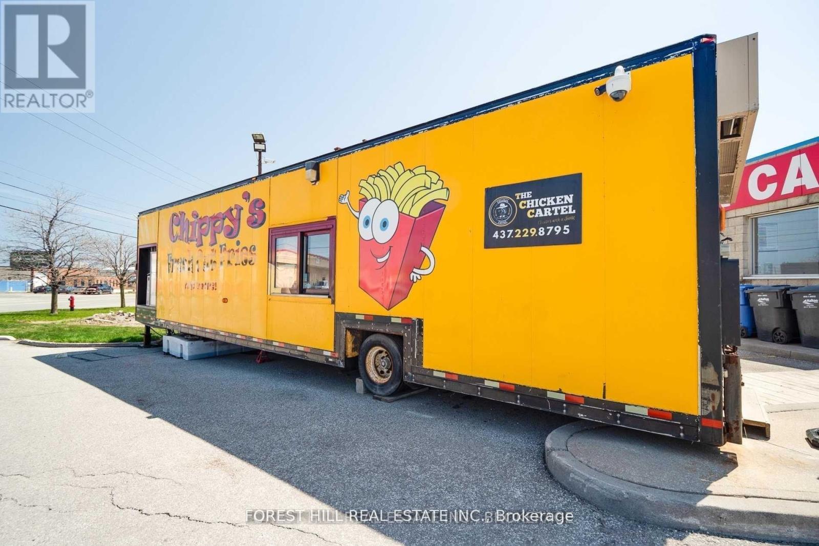 2524 Royal Windsor Drive, Oakville, Ontario  L5J 1K7 - Photo 6 - W12610976