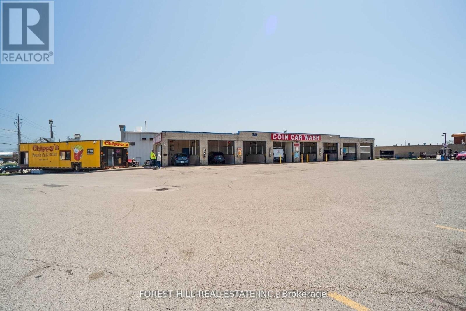 2524 Royal Windsor Drive, Oakville, Ontario  L5J 1K7 - Photo 7 - W12610976