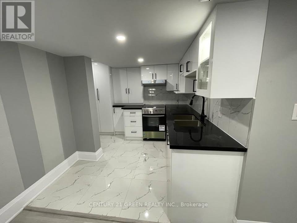 Bsmt - 33 Stedford Crescent, Brampton, Ontario  L7A 4P5 - Photo 2 - W12611006