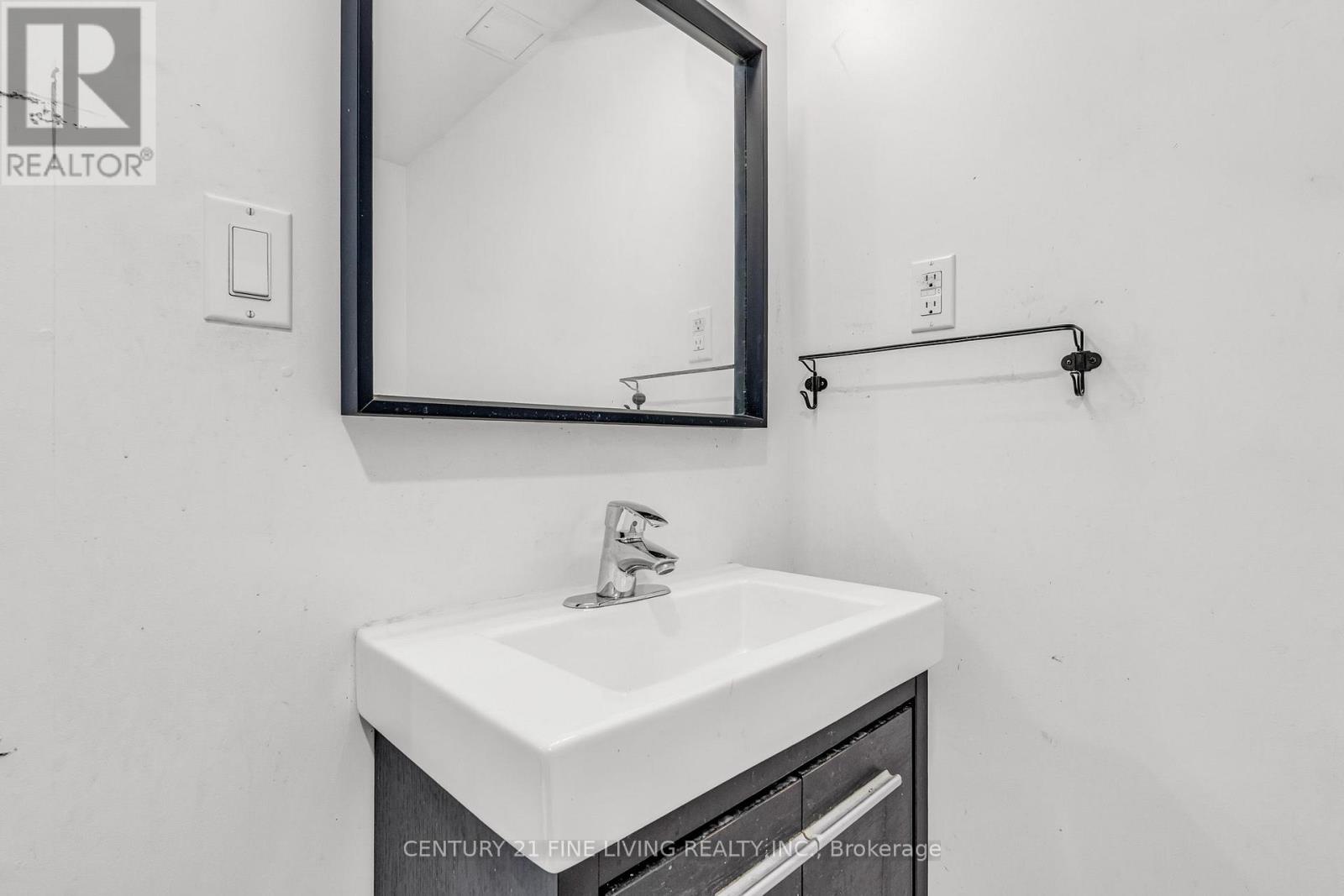 50 Luminous Court, Brampton, Ontario  L6Z 2B3 - Photo 32 - W12611012