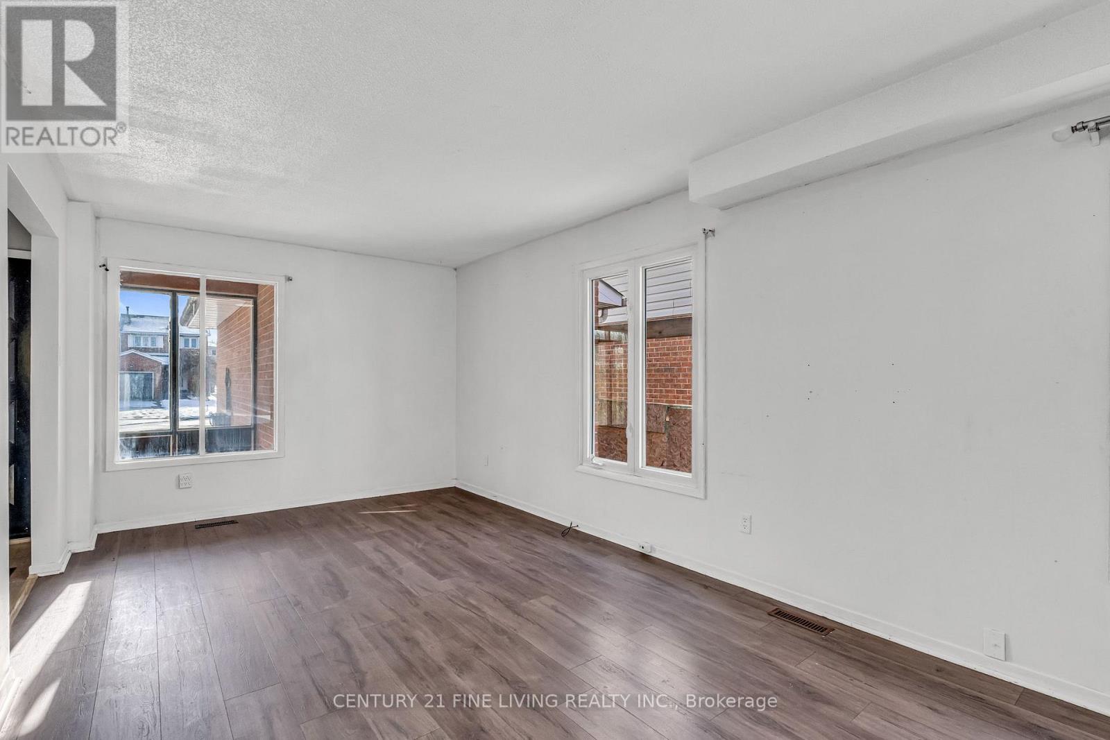 50 Luminous Court, Brampton, Ontario  L6Z 2B3 - Photo 4 - W12611012