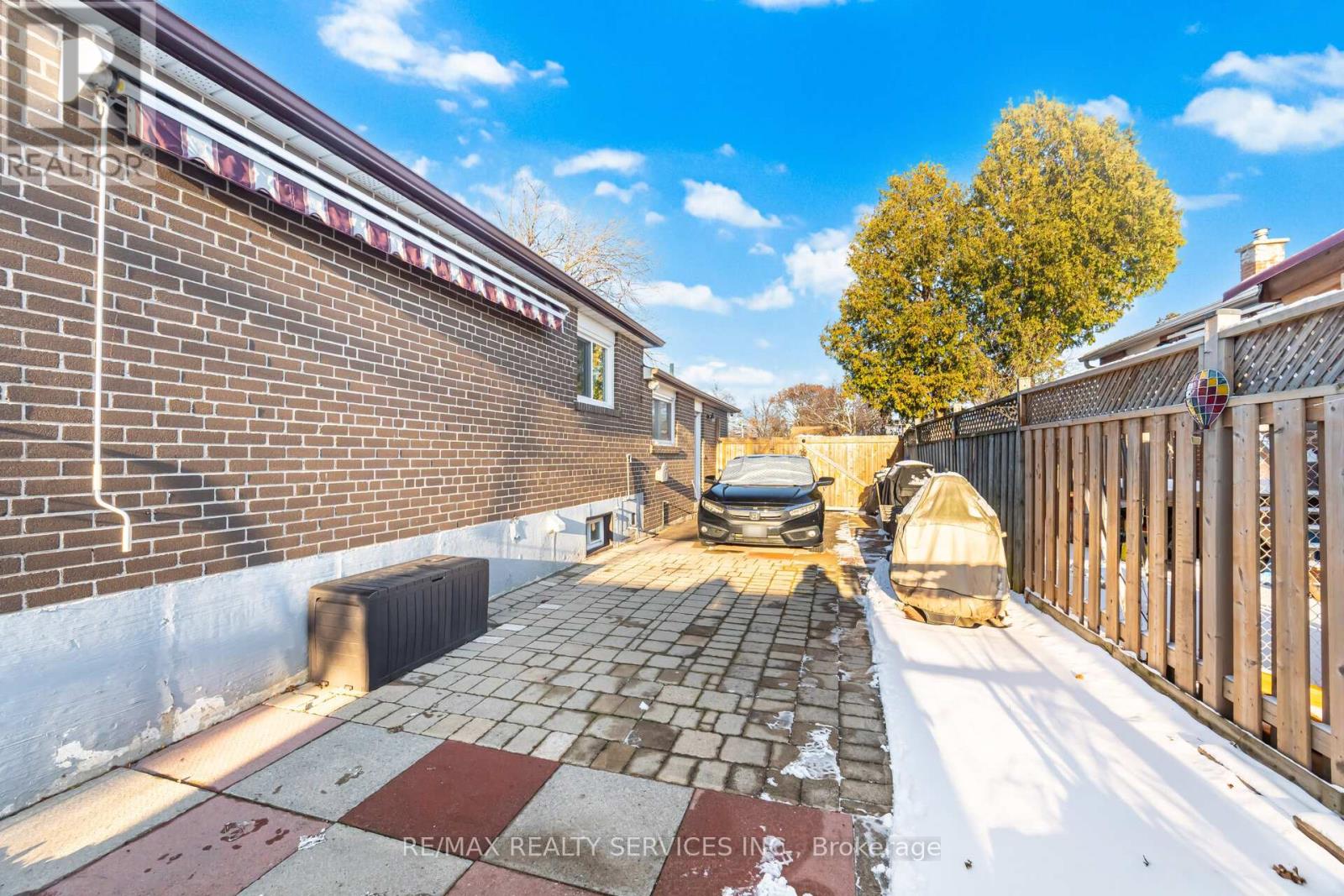 9 Aintree Crescent, Brampton, Ontario  L6T 2T3 - Photo 38 - W12611016