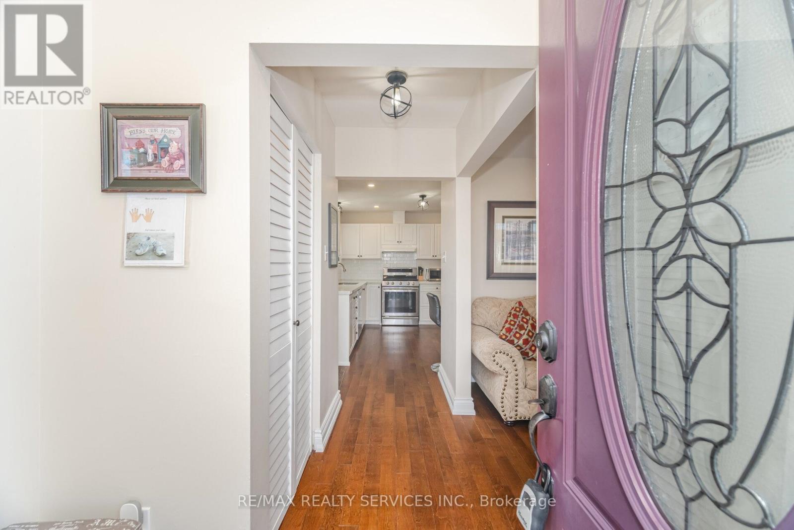 9 Aintree Crescent, Brampton, Ontario  L6T 2T3 - Photo 9 - W12611016