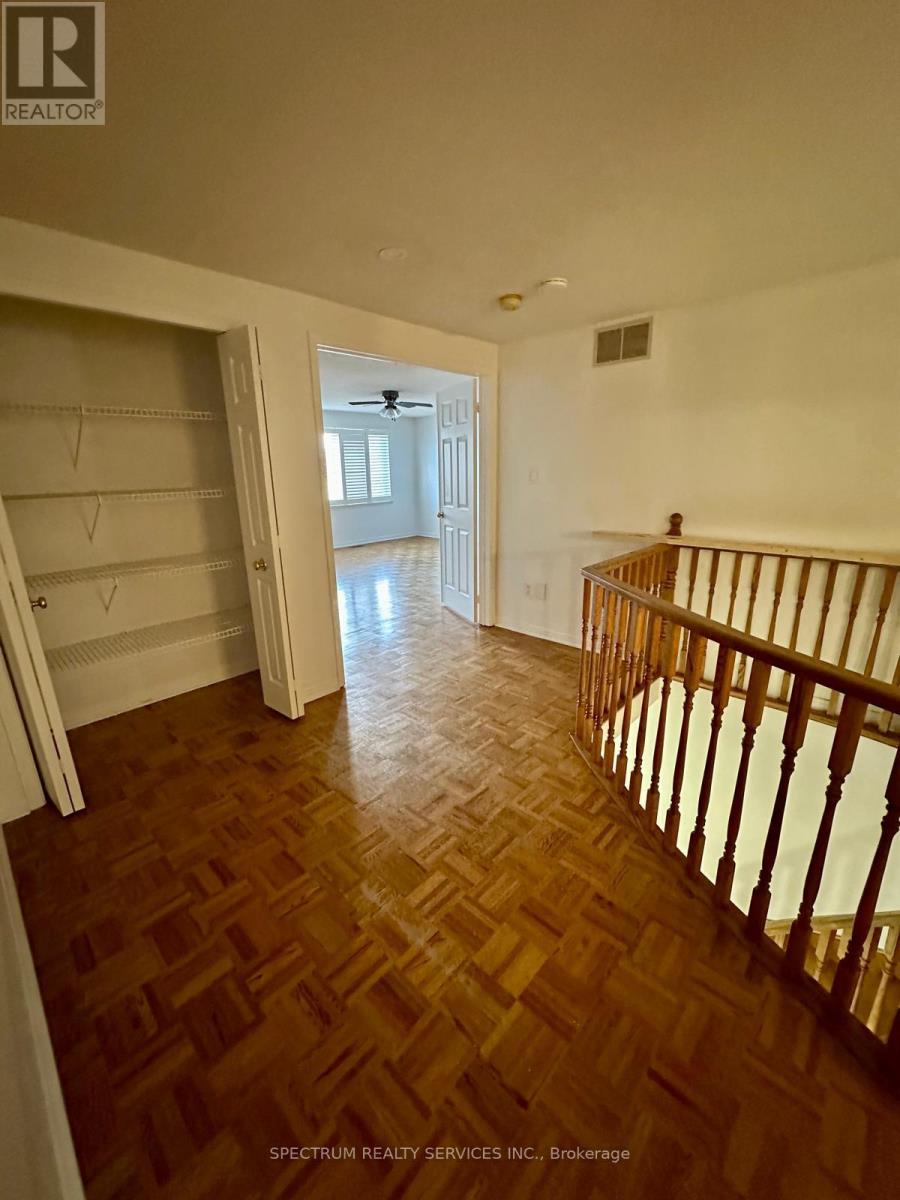 2178 Bader Crescent, Burlington, Ontario  L7P 4N5 - Photo 11 - W12611040