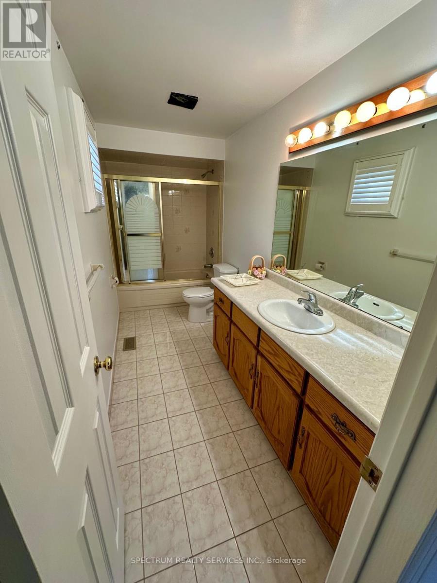 2178 Bader Crescent, Burlington, Ontario  L7P 4N5 - Photo 17 - W12611040