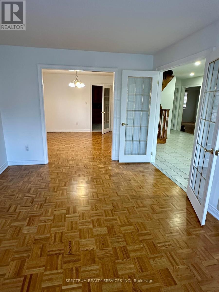 2178 Bader Crescent, Burlington, Ontario  L7P 4N5 - Photo 6 - W12611040