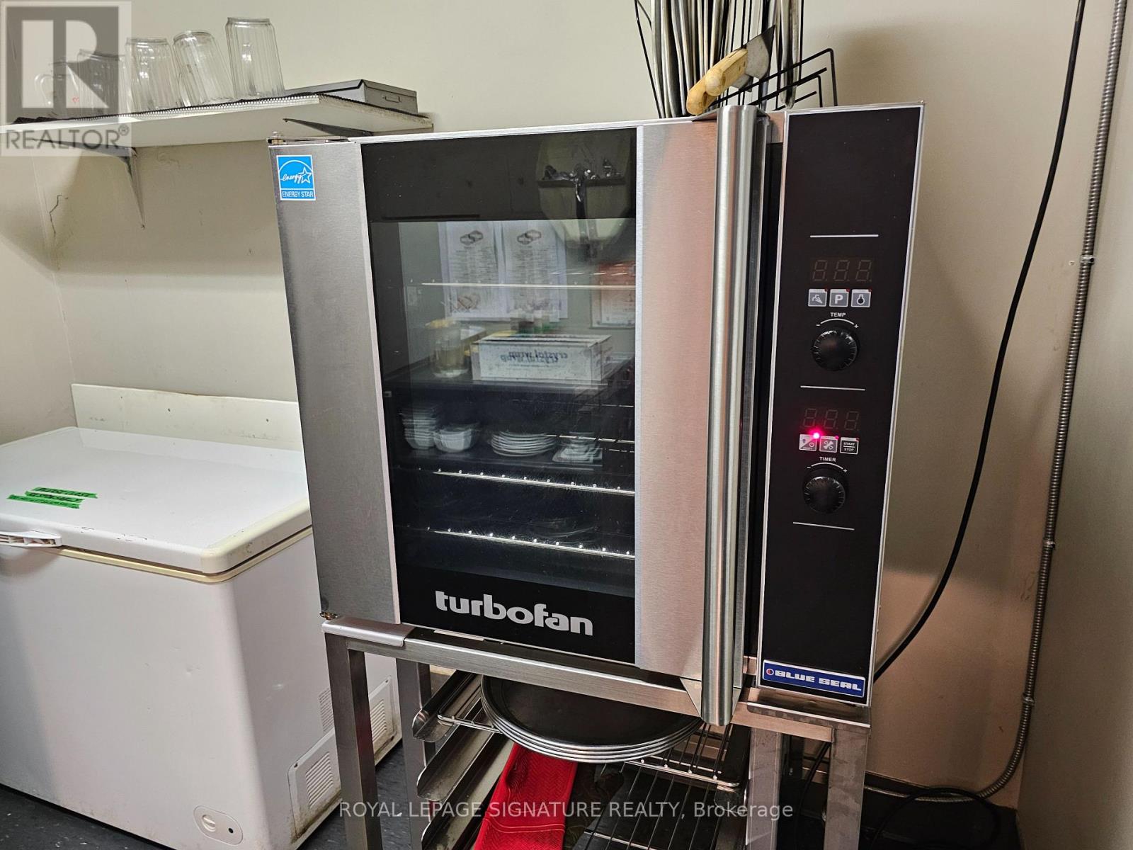 1342 Main Street E, Hamilton, Ontario  L8K 1B5 - Photo 7 - X12611032