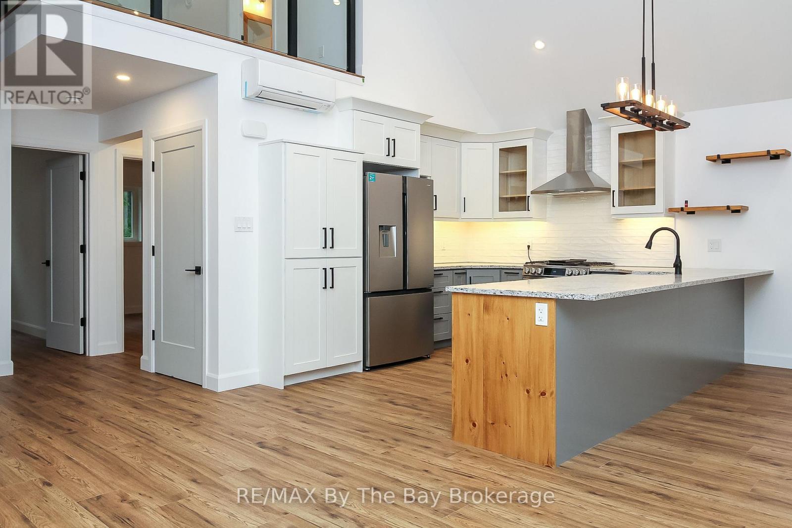 181 Knox Road E, Wasaga Beach, Ontario  L9Z 2T6 - Photo 10 - S12611064