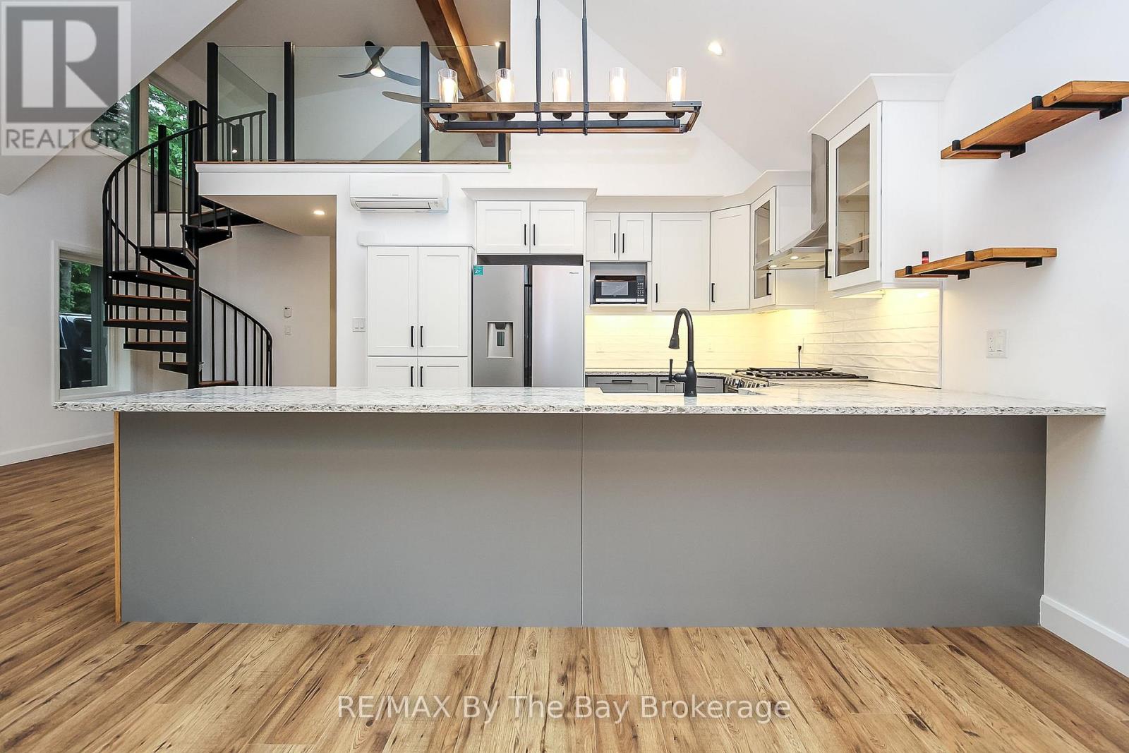 181 Knox Road E, Wasaga Beach, Ontario  L9Z 2T6 - Photo 15 - S12611064