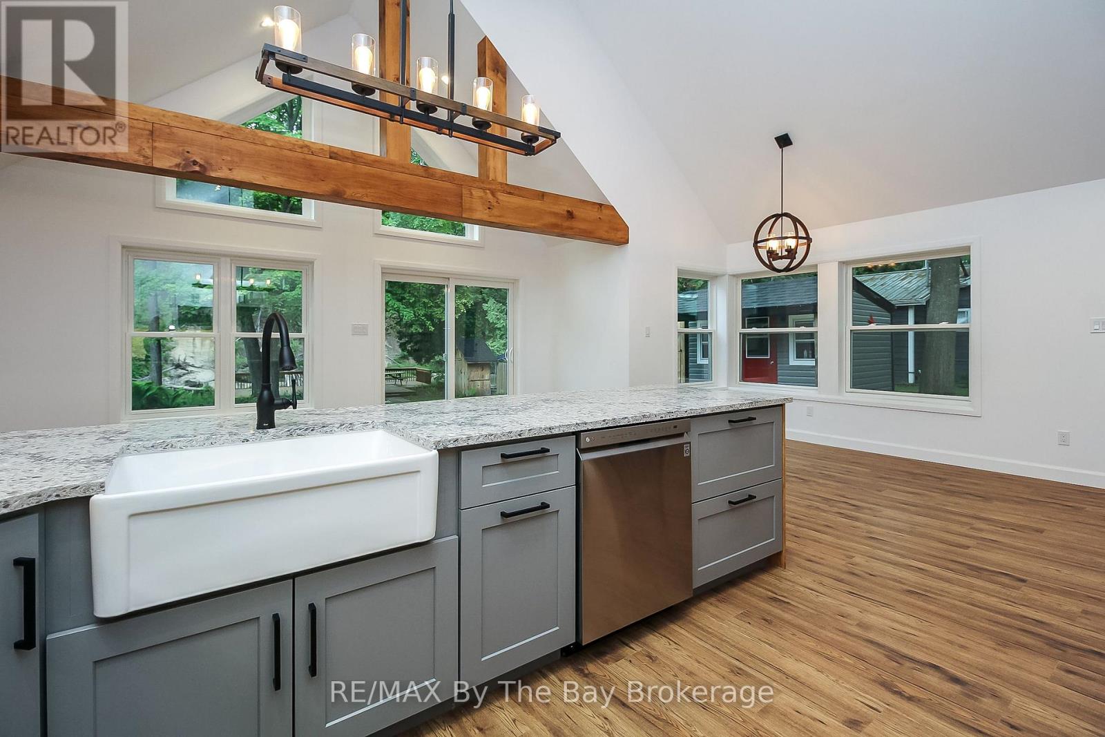 181 Knox Road E, Wasaga Beach, Ontario  L9Z 2T6 - Photo 19 - S12611064