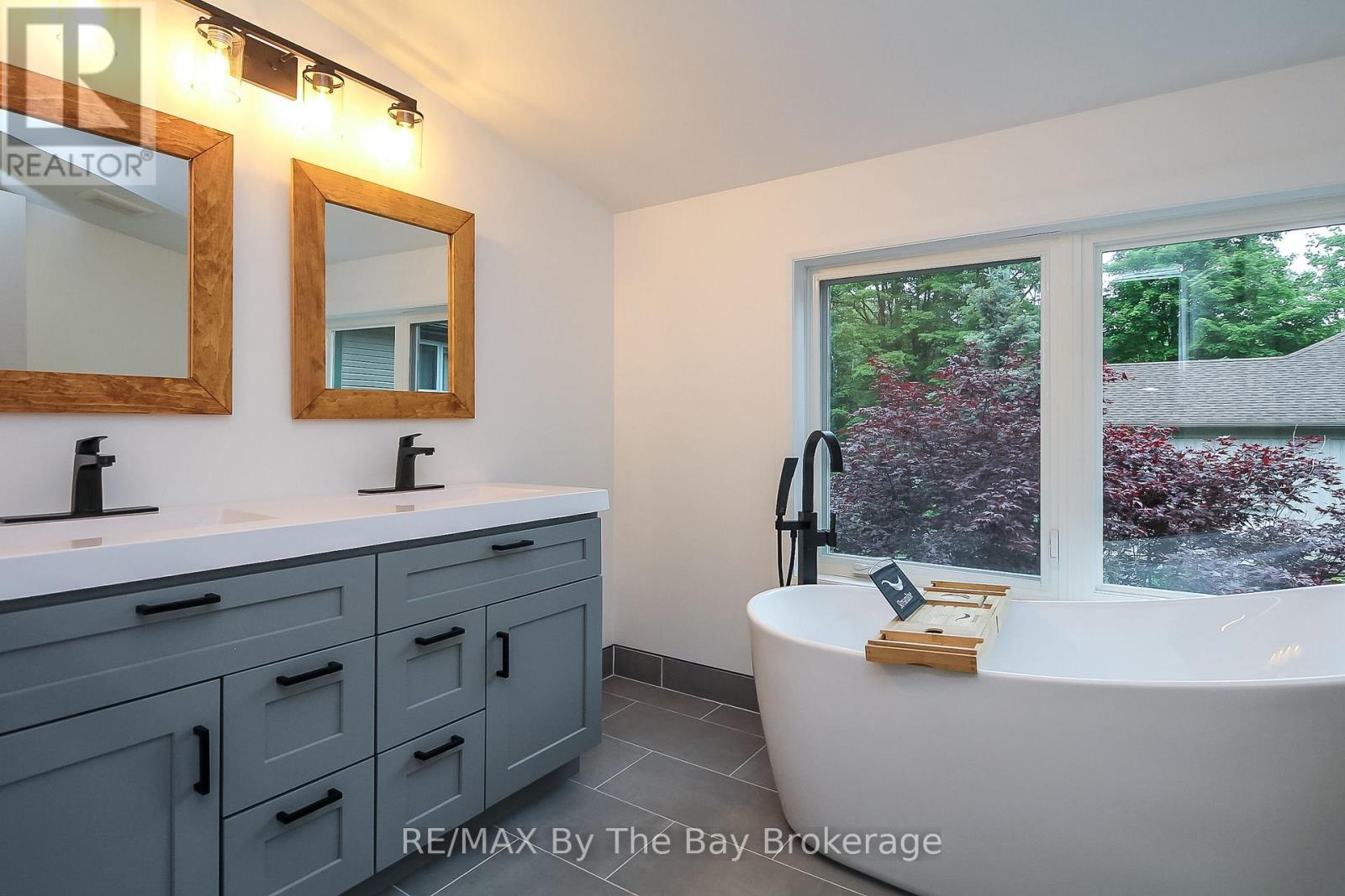 181 Knox Road E, Wasaga Beach, Ontario  L9Z 2T6 - Photo 36 - S12611064