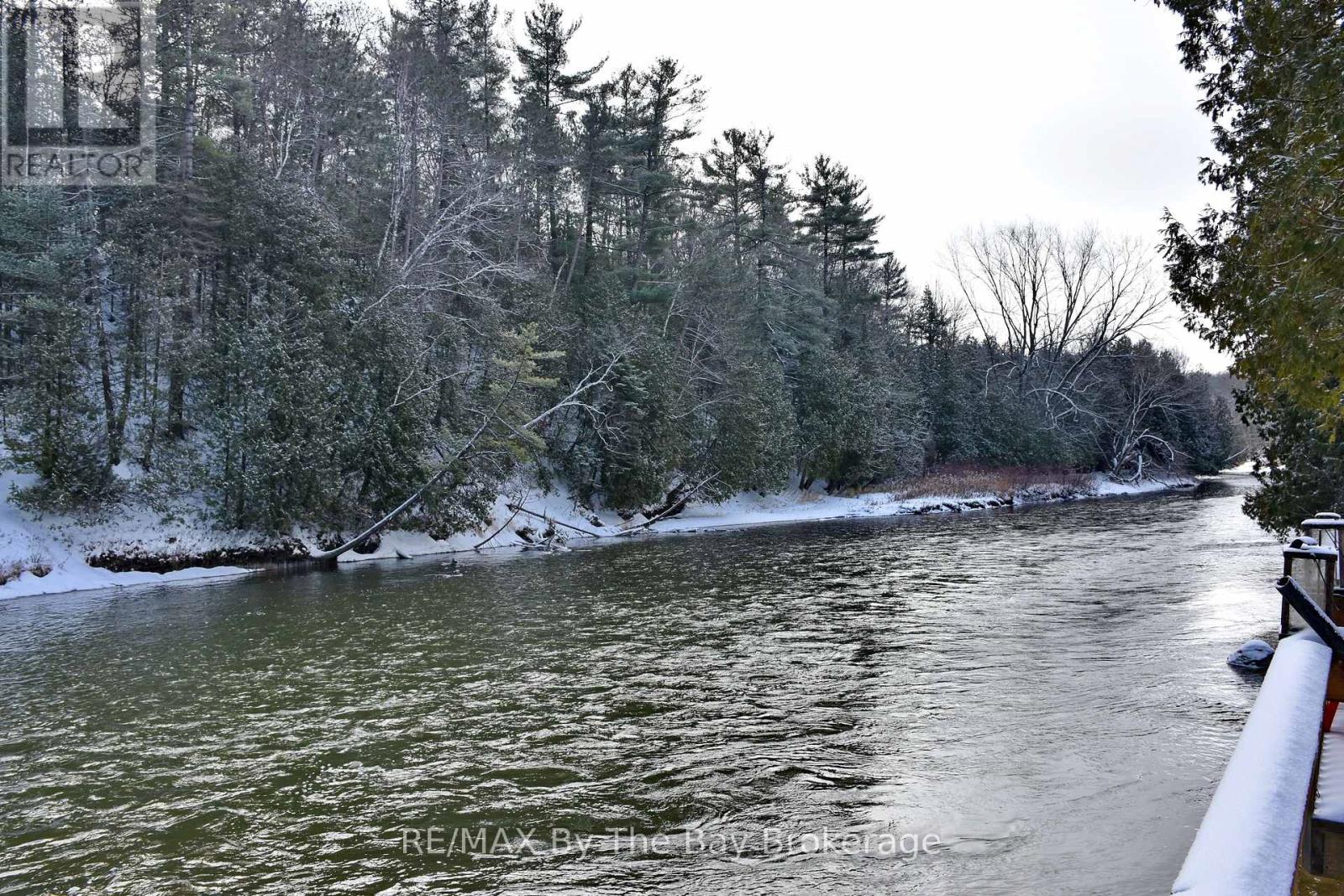 181 Knox Road E, Wasaga Beach, Ontario  L9Z 2T6 - Photo 5 - S12611064