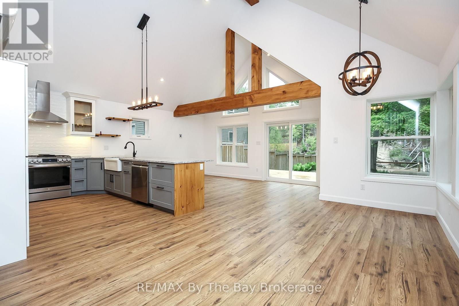 181 Knox Road E, Wasaga Beach, Ontario  L9Z 2T6 - Photo 8 - S12611064