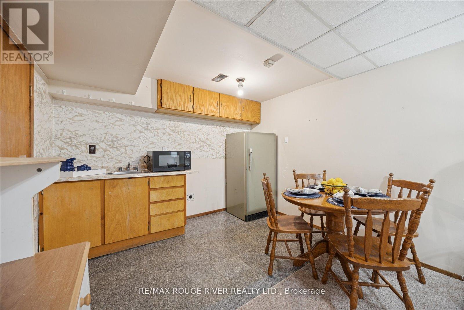 695 Hillcroft Street, Oshawa, Ontario  L1G 2S5 - Photo 23 - E12611122