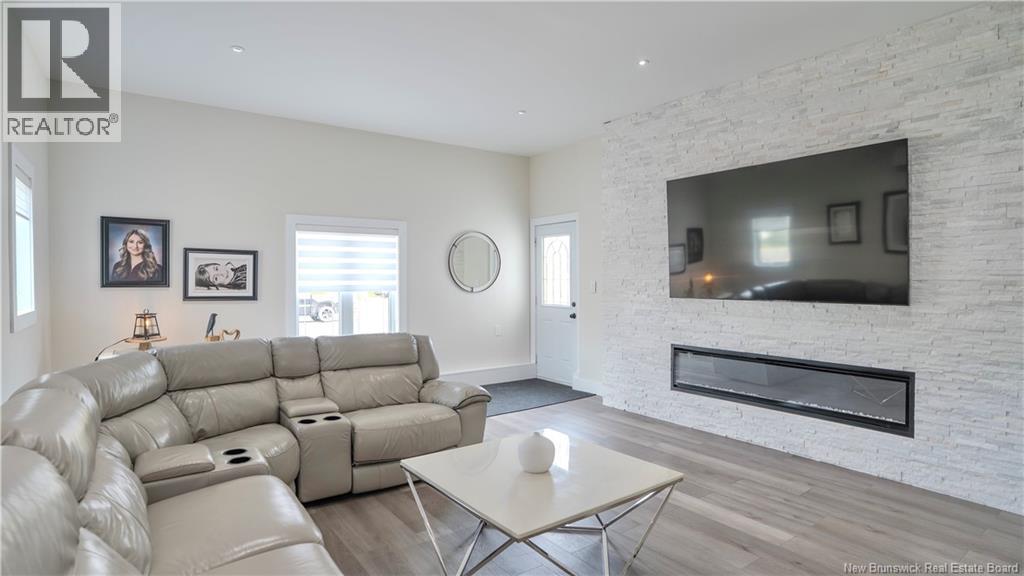 182 Rue Gagnon, Beresford, New Brunswick E8K 1V3 - Photo 10 - NB124203