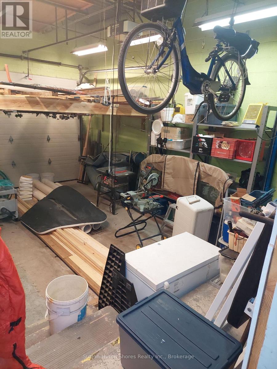 668, 662 Gustavus Street, Saugeen Shores, Ontario  N0H 2C0 - Photo 40 - X12611144