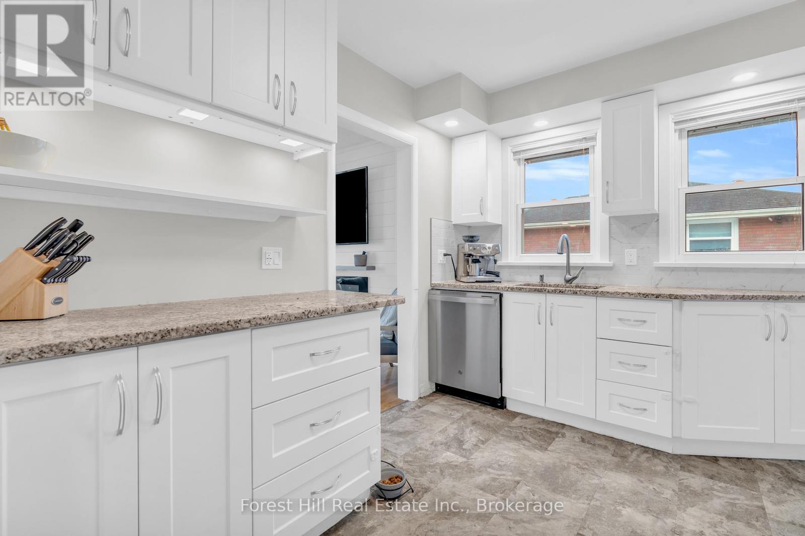 239 Clarke Street N, Woodstock (Woodstock - North), Ontario  N4S 7M8 - Photo 10 - X12611204