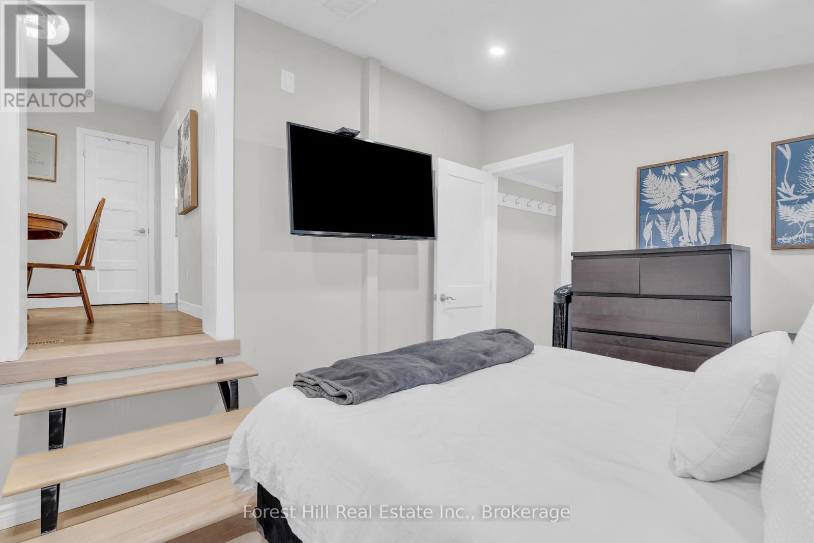 239 Clarke Street N, Woodstock (Woodstock - North), Ontario  N4S 7M8 - Photo 19 - X12611204