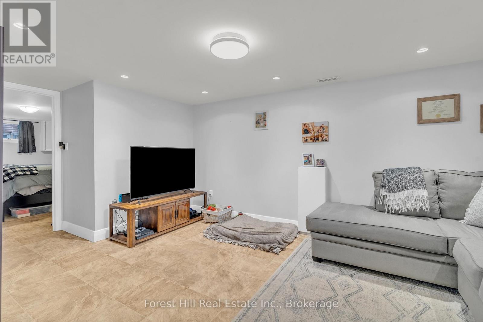 239 Clarke Street N, Woodstock (Woodstock - North), Ontario  N4S 7M8 - Photo 24 - X12611204