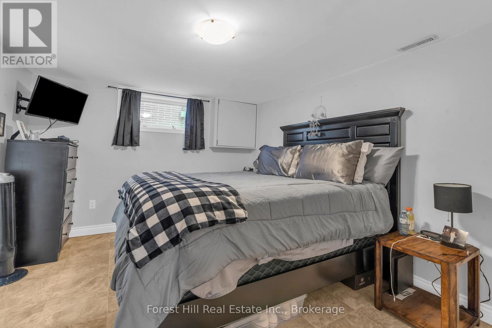 239 Clarke Street N, Woodstock (Woodstock - North), Ontario  N4S 7M8 - Photo 27 - X12611204