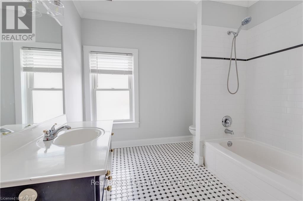 808 Monmouth Road, Essex, Ontario  N8Y 3L4 - Photo 24 - X12611198