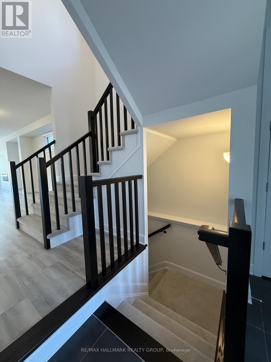 526 Reflection Street, Ottawa, Ontario  K1W 0S8 - Photo 10 - X12611194